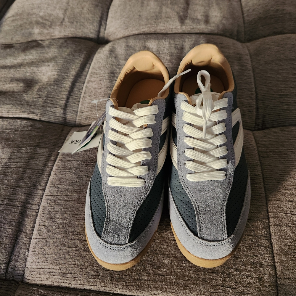 Tretorn Women's Athletic Shoes in Gray and White